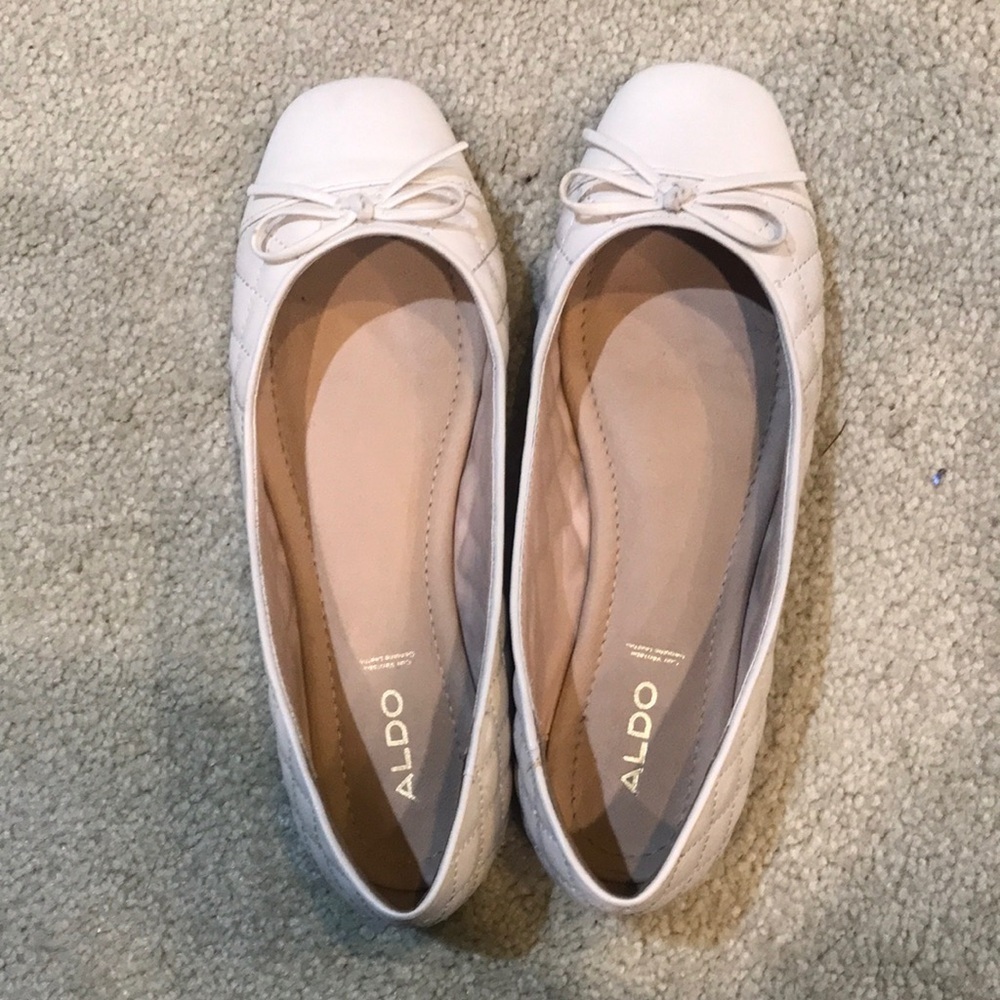 ALDO Women's Cream Colored Ballet Flats